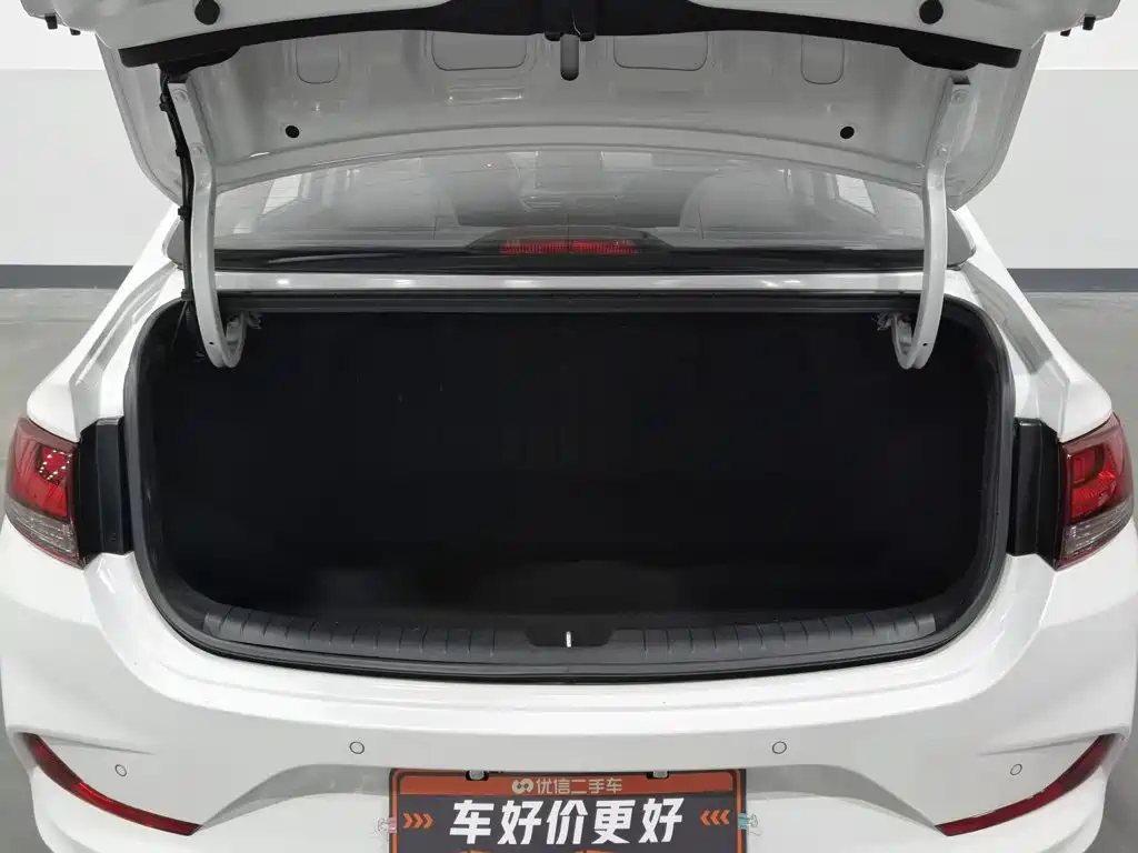 Hyundai Elantra — миниатюра 16