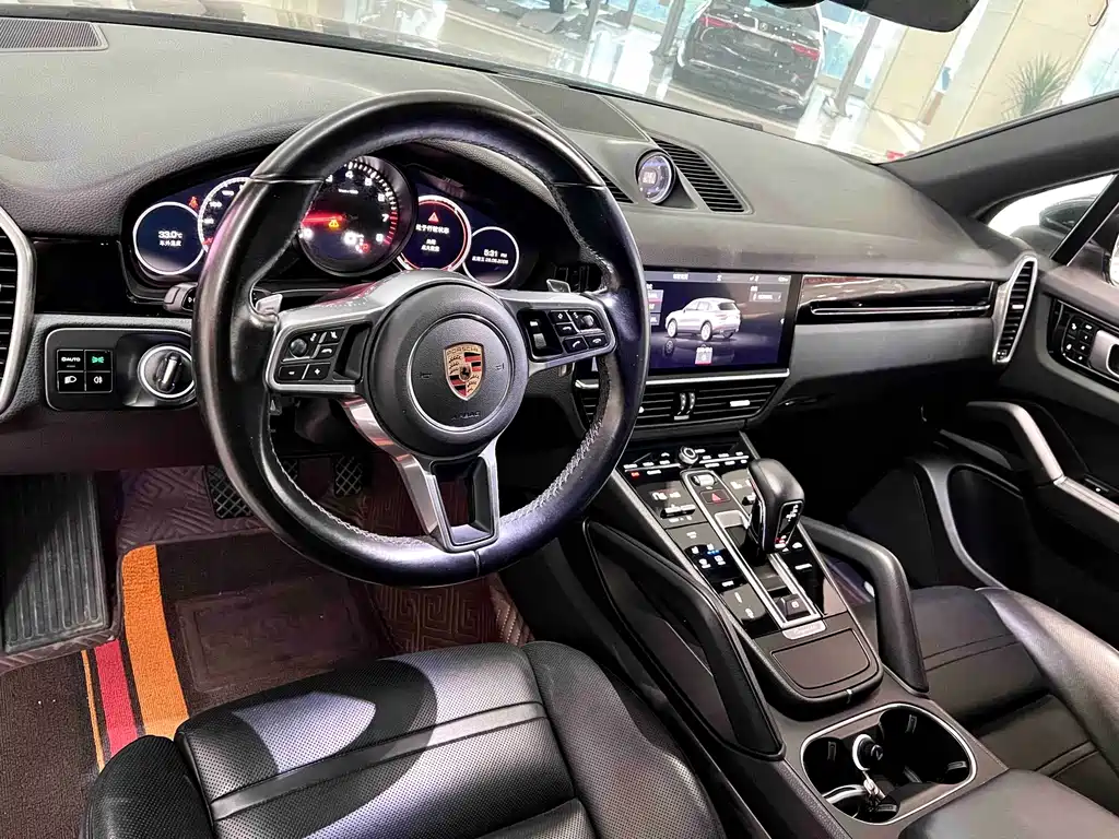 Porsche Cayenne — миниатюра 5