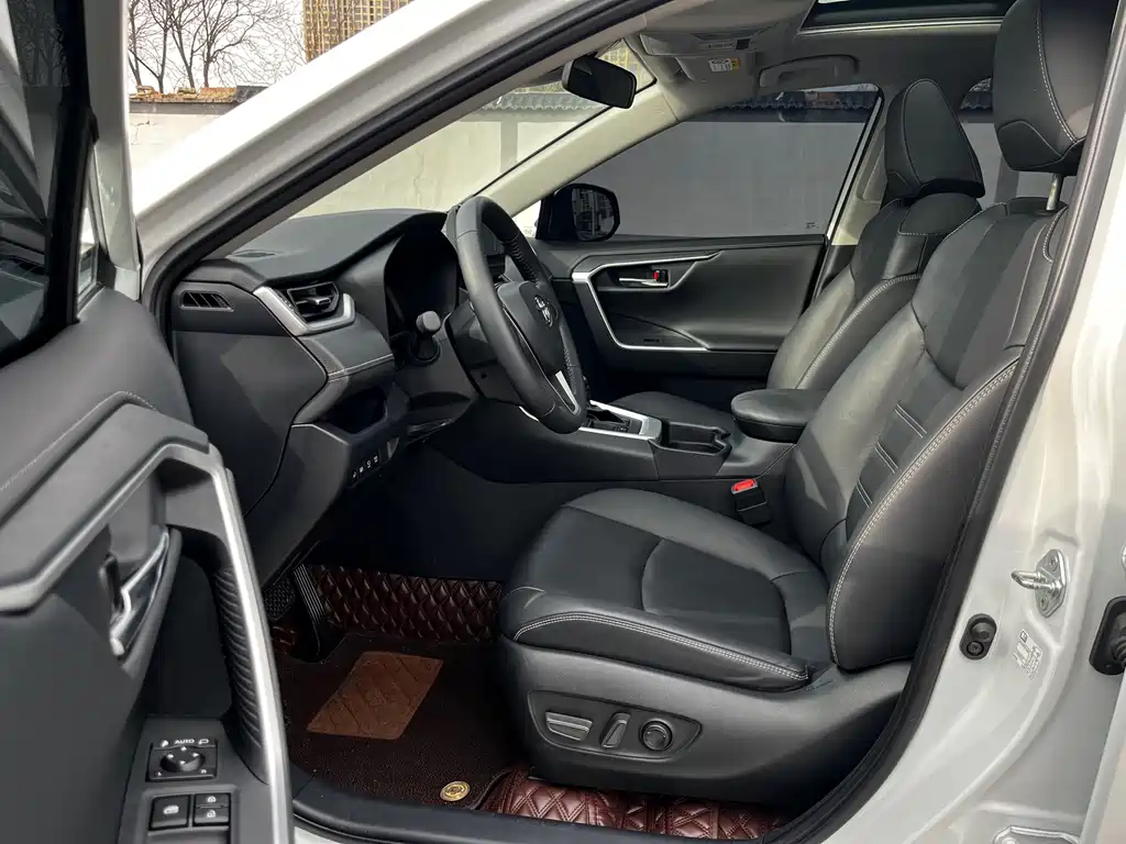 TOYOTA RAV4 RONGFANG