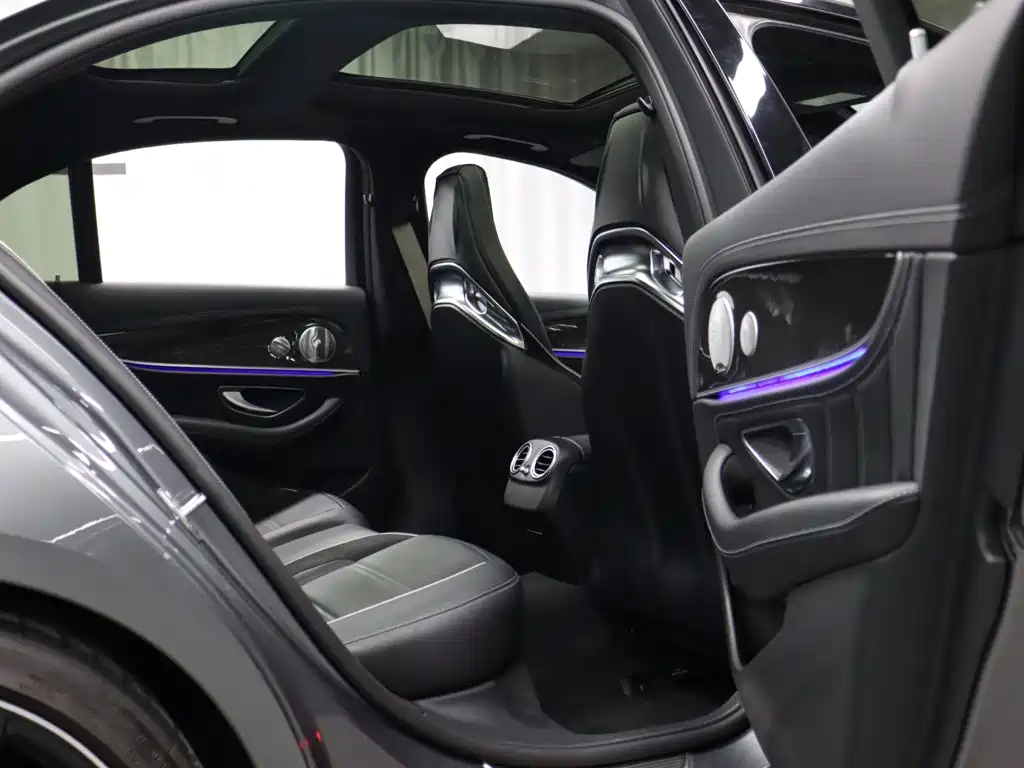 Mercedes-Benz E-Class AMG — миниатюра 27
