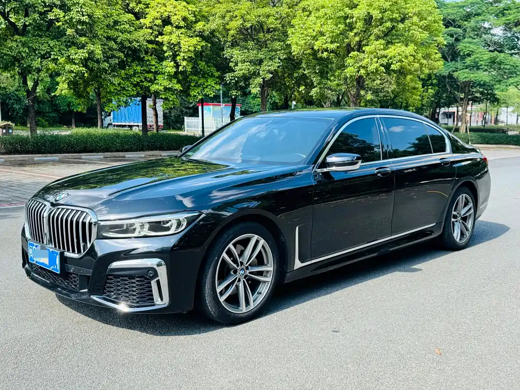BMW 7 Series — миниатюра 3