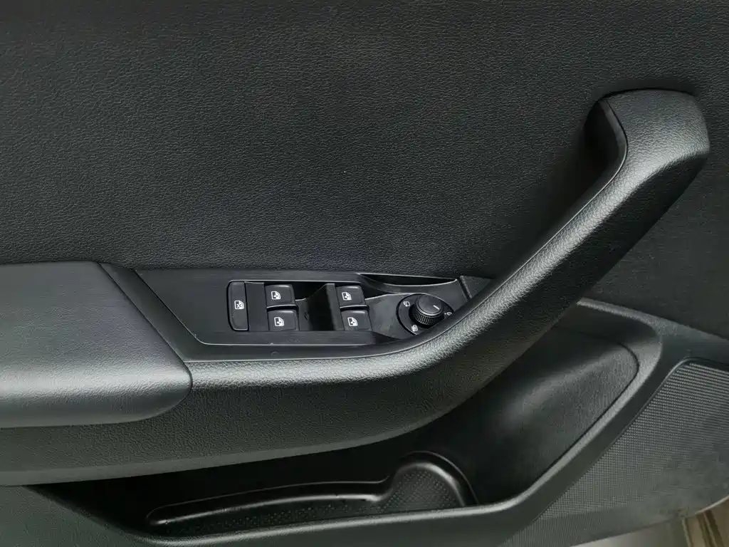 Skoda Superb — миниатюра 9