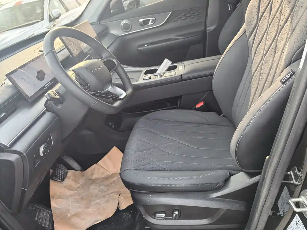 Chery 8 PLUS 2025 290TGDI DCT Luxury