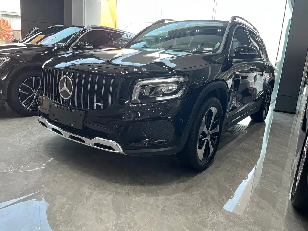 MERCEDES-BENZ GLB