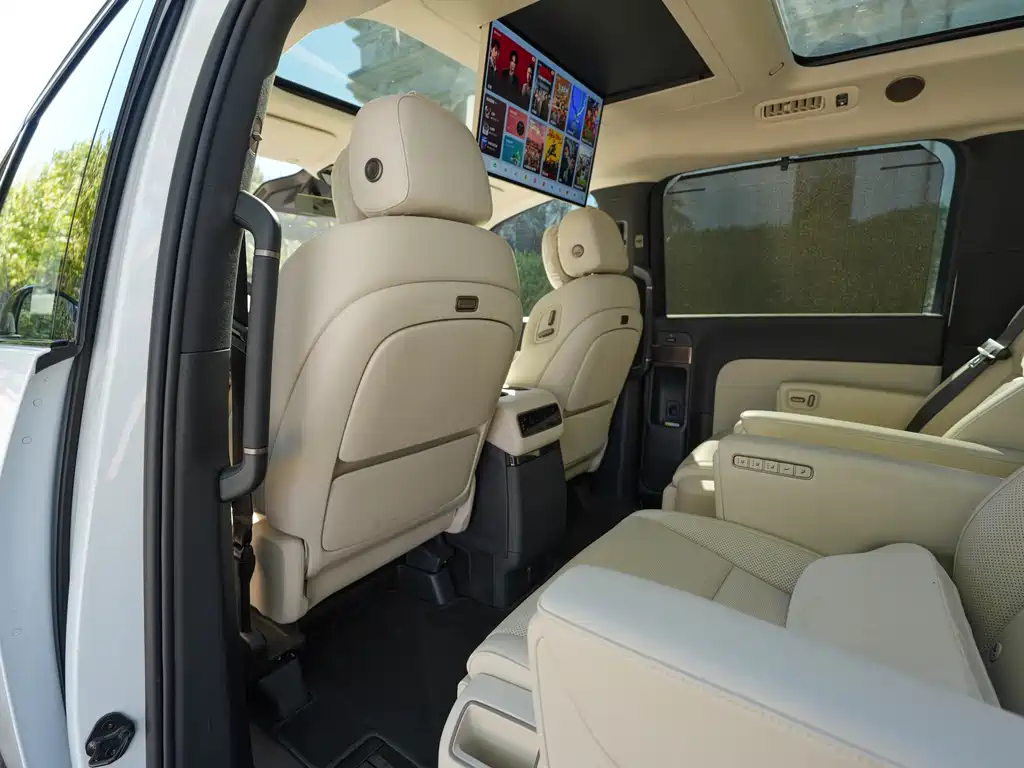 Li Auto Li MEGA — миниатюра 16