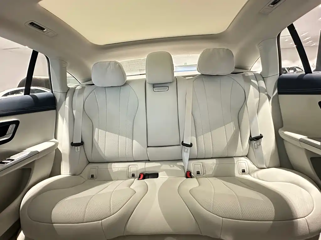 Mercedes-Benz EQE — миниатюра 13