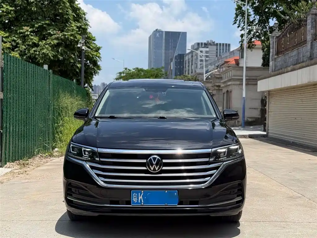 Volkswagen Viloran 2020 330TSI Luxury