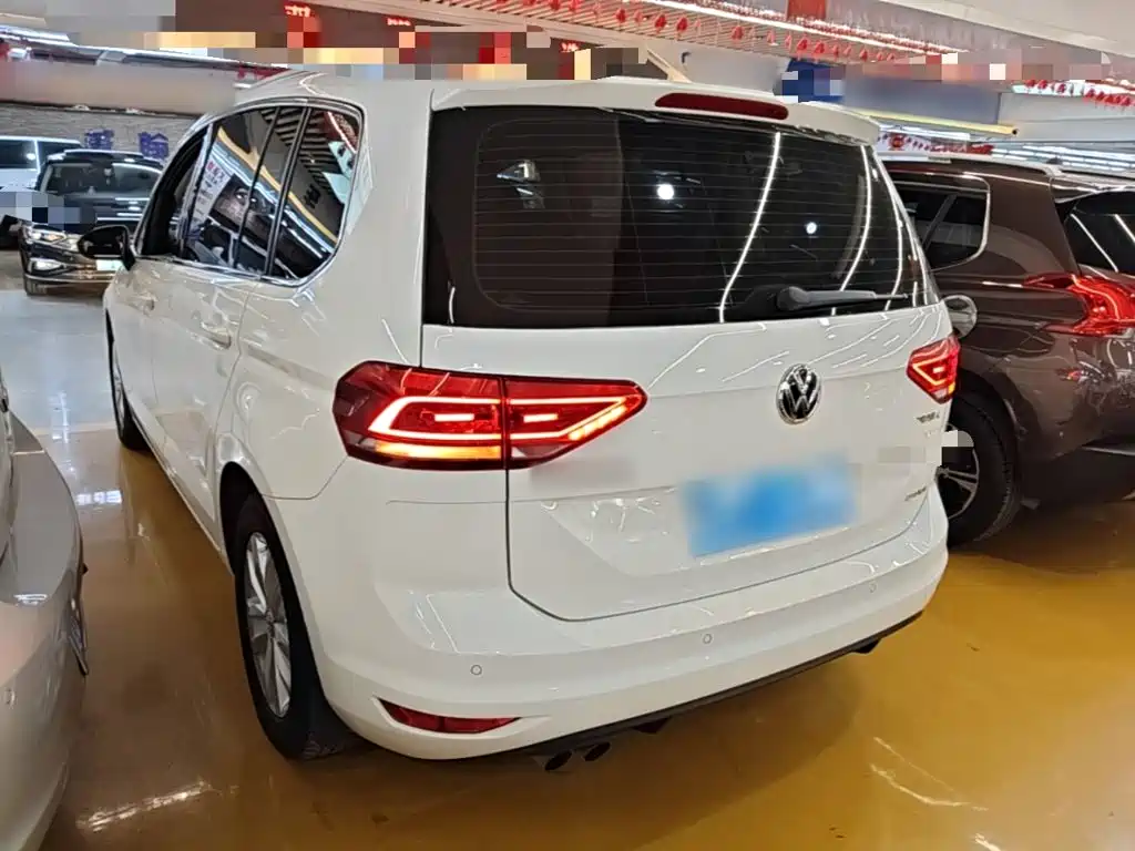 Volkswagen Touran — миниатюра 23