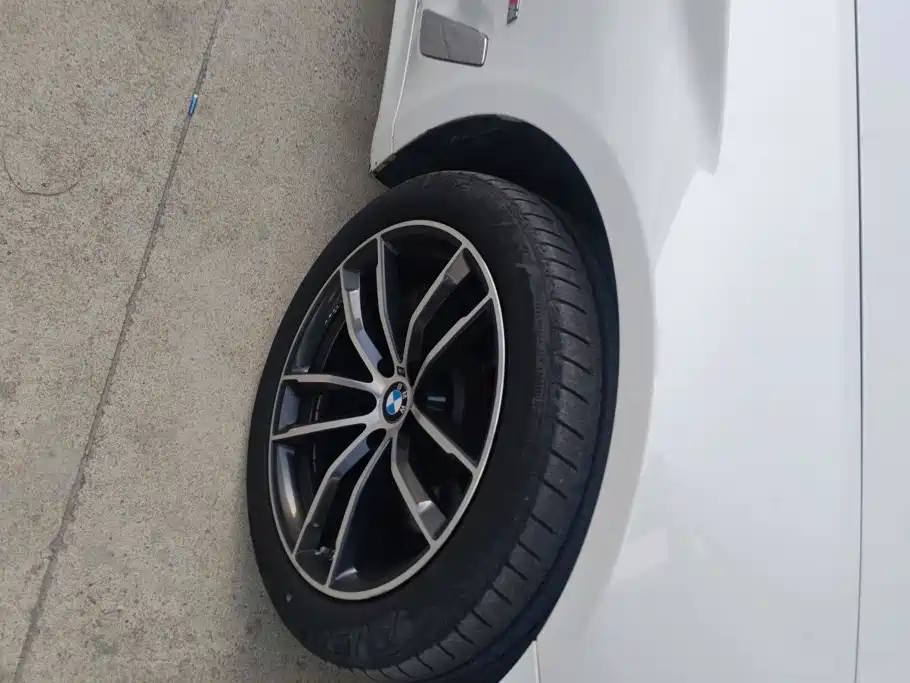 BMW 5 Series — миниатюра 6