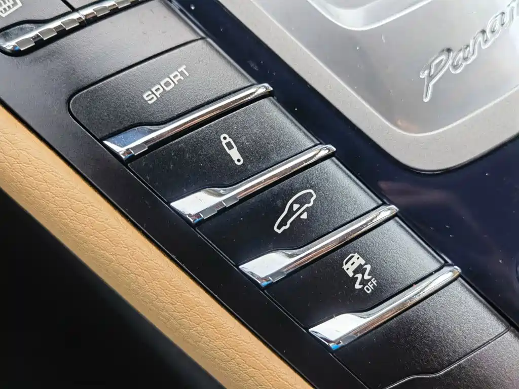 Porsche Panamera — миниатюра 16
