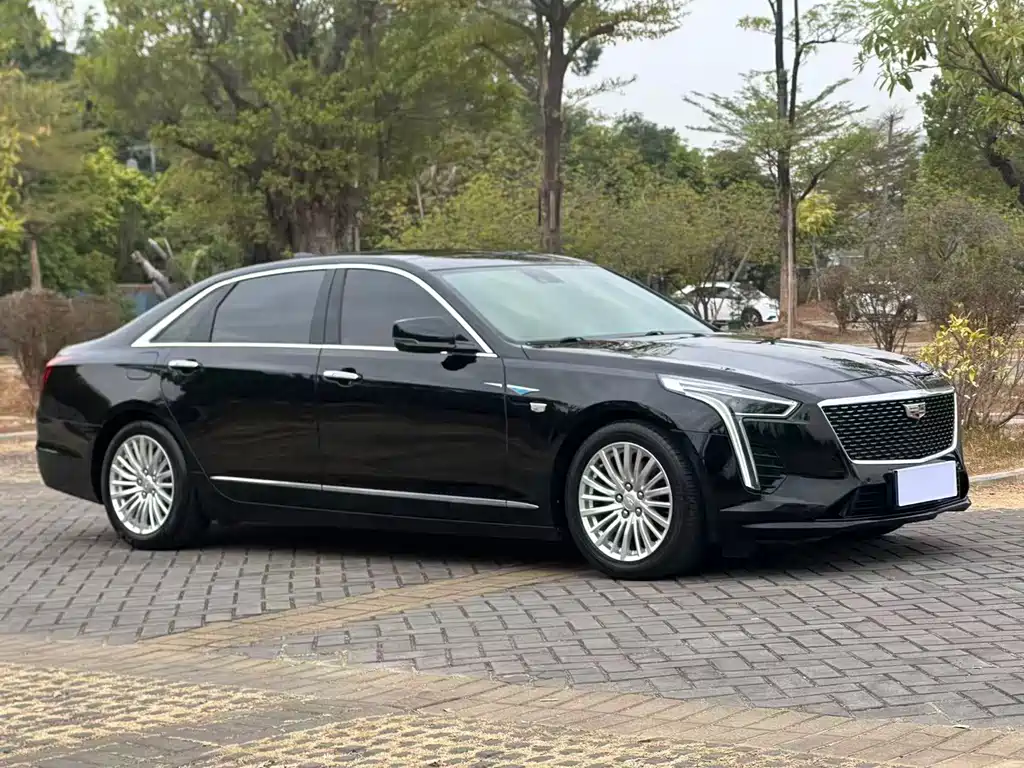 CADILLAC CT6
