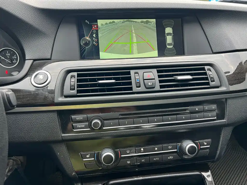BMW 5 Series — миниатюра 4