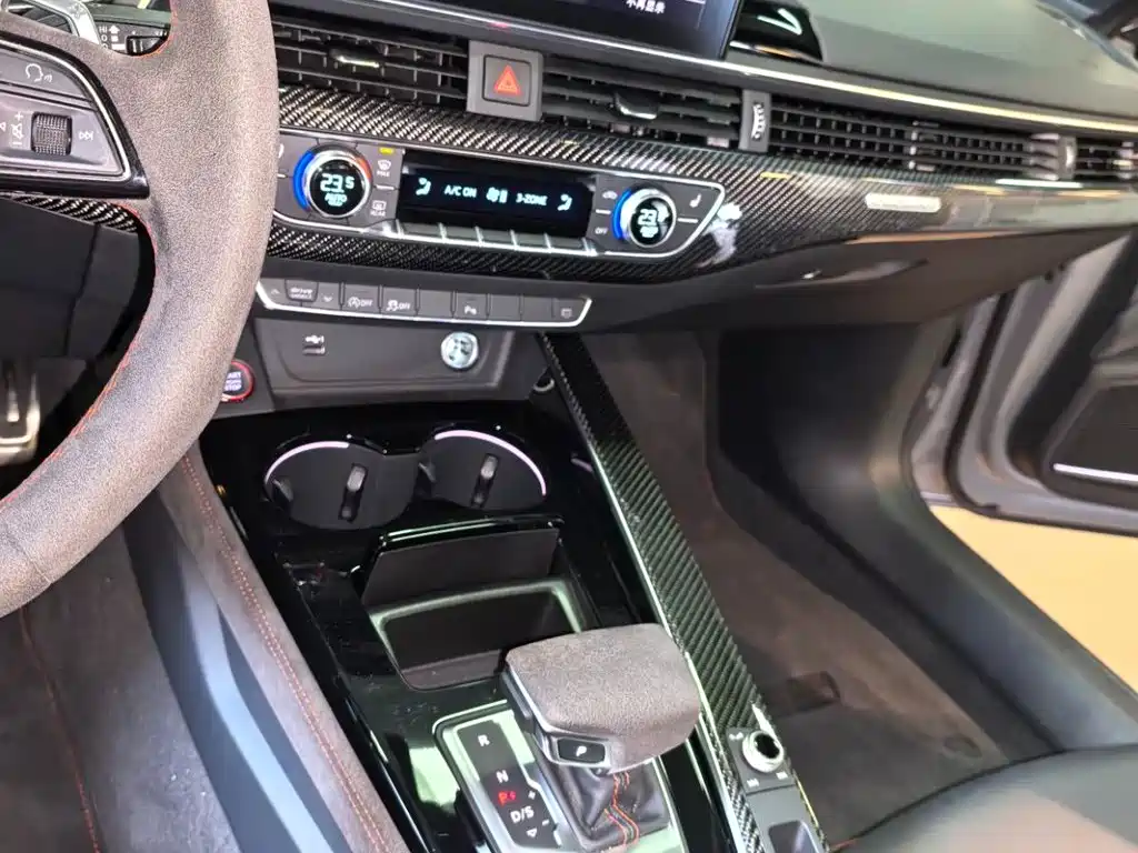 Audi RS 5 — миниатюра 9