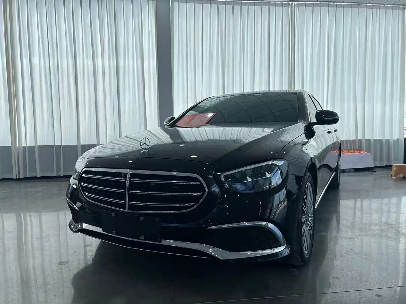 奔驰E级 2023款 改款 E 300 L 豪华型 2023