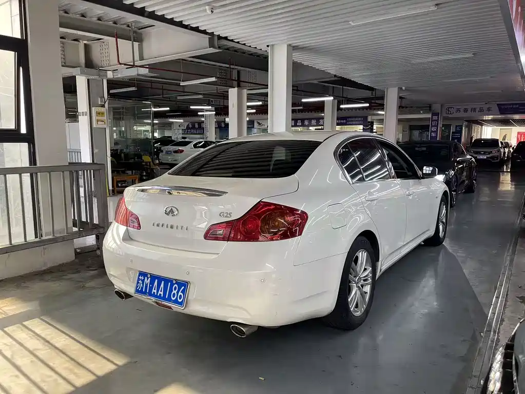 Infiniti G — миниатюра 11