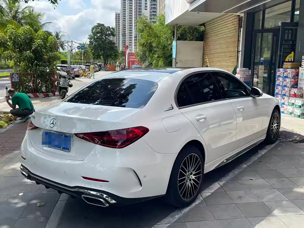 Mercedes-Benz C-Class — миниатюра 4