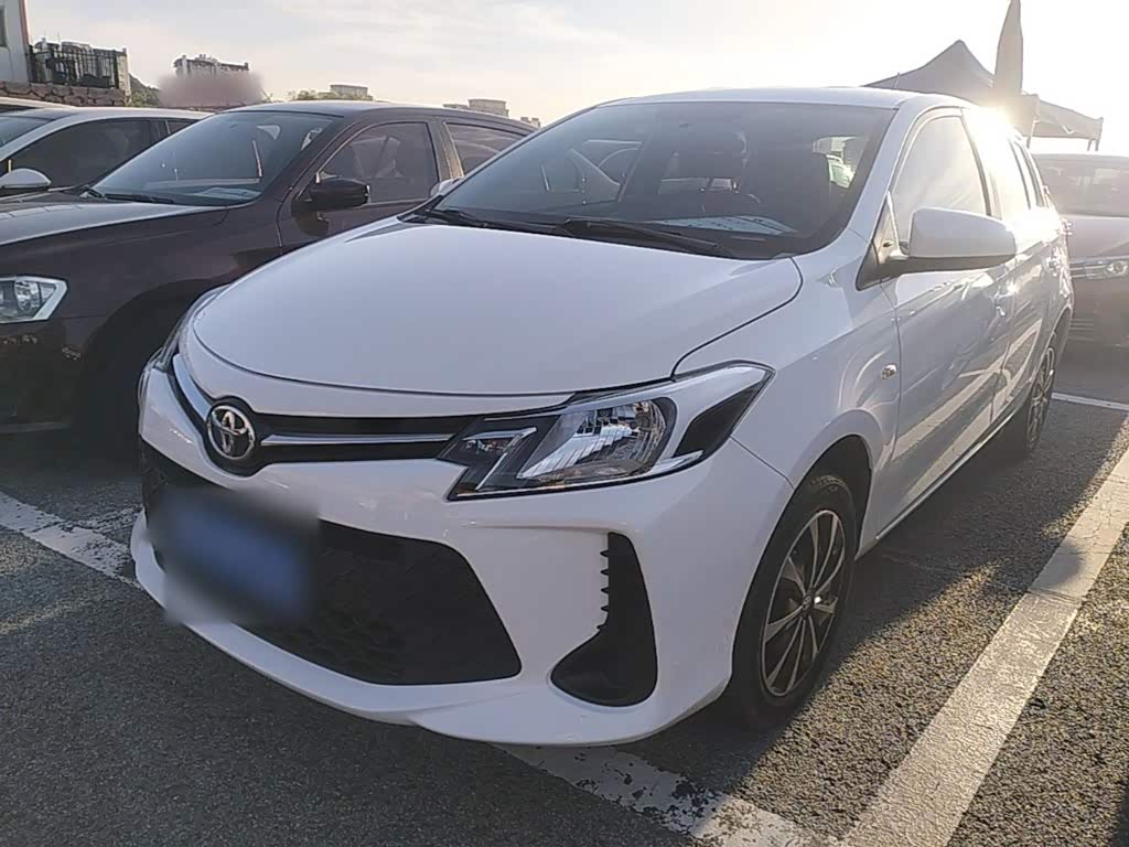 Toyota Vios FS 1.5 л 2022 г. Белый, пробег 35400 км