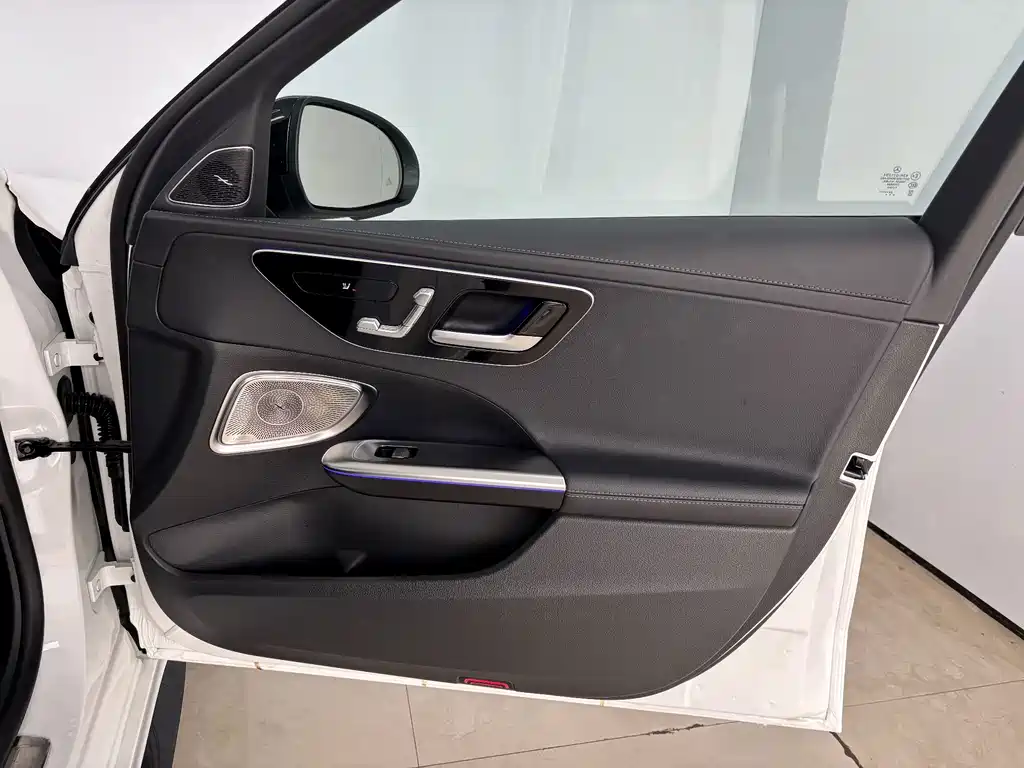 Mercedes-Benz C-Class — миниатюра 25