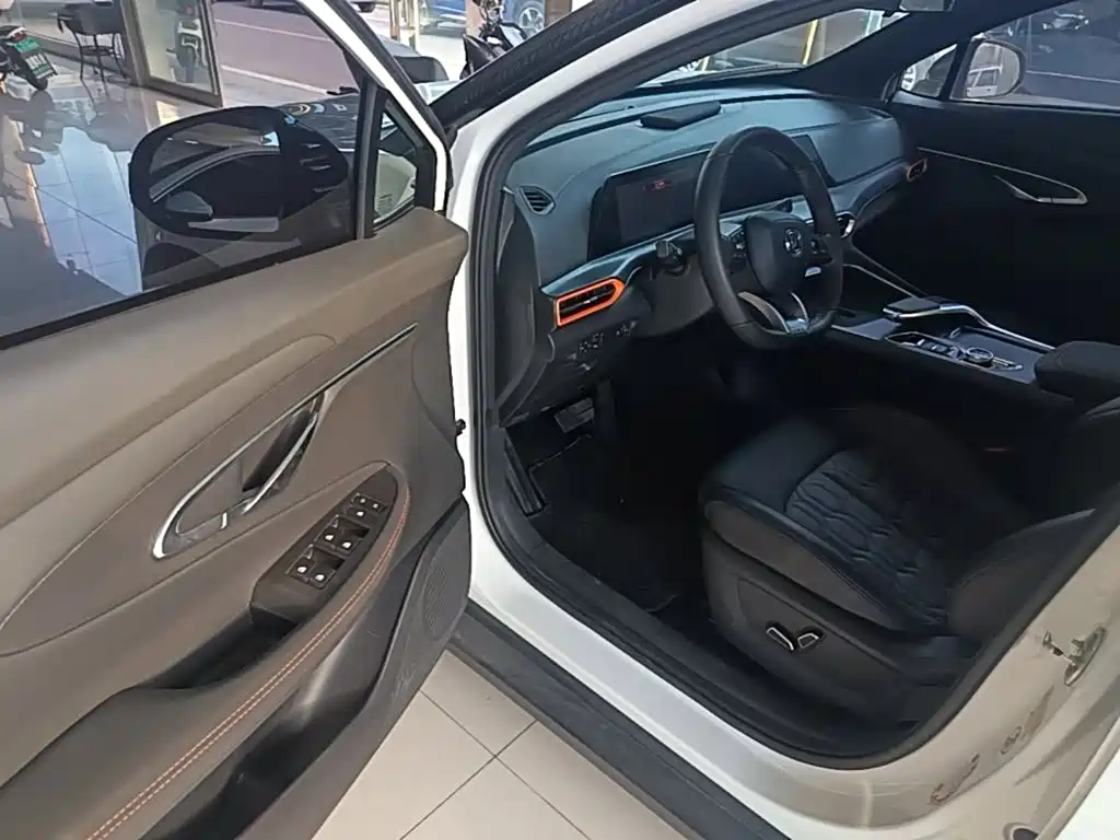 Changan UNI-T — миниатюра 16