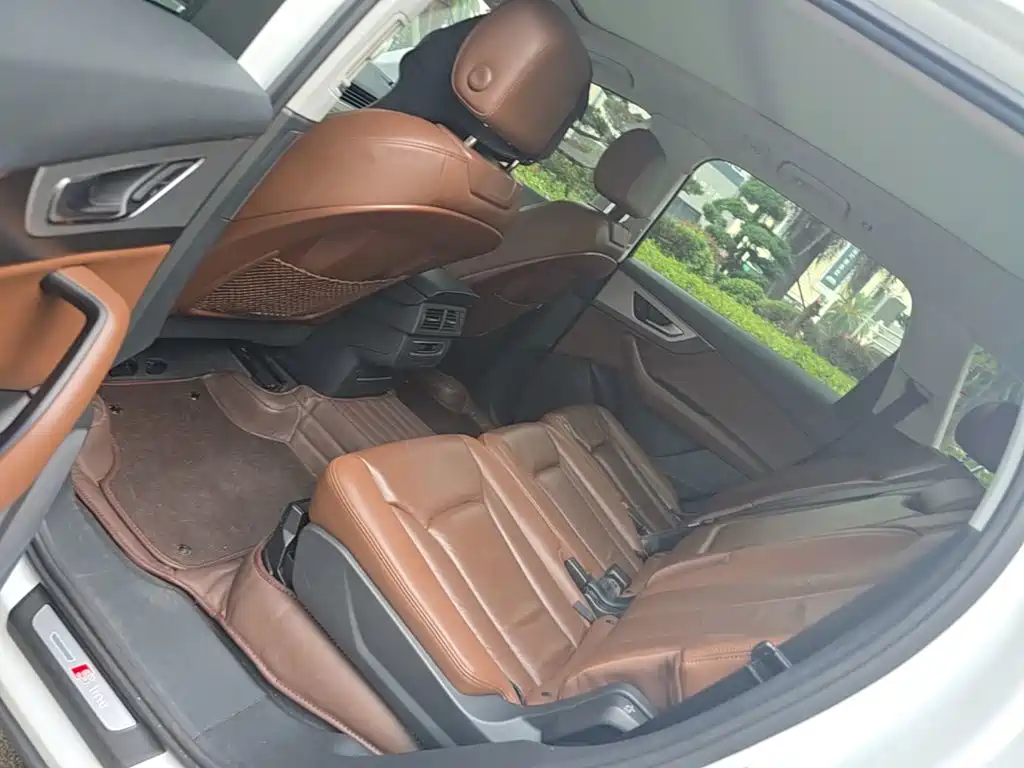 Audi Q7 — миниатюра 17