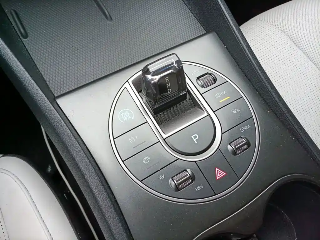 BYD Seal 05 DM-i — миниатюра 15