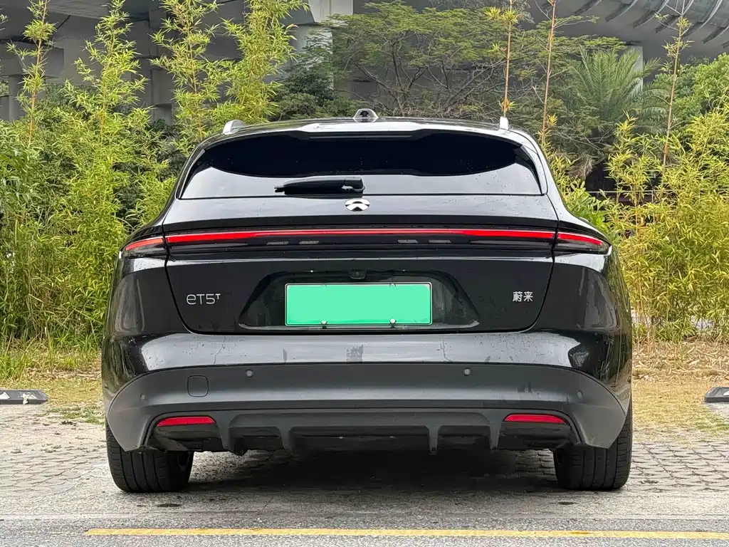 NIO NIO ET5T