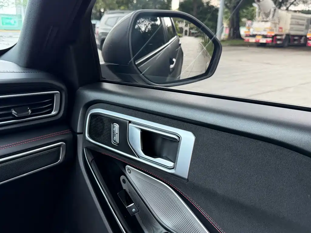 Ford Explorer — миниатюра 13