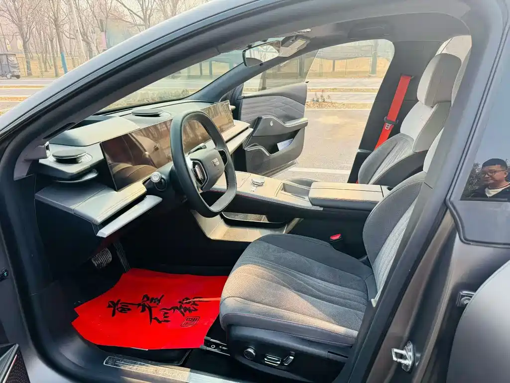 GEELY GALAXY GALAXY E8