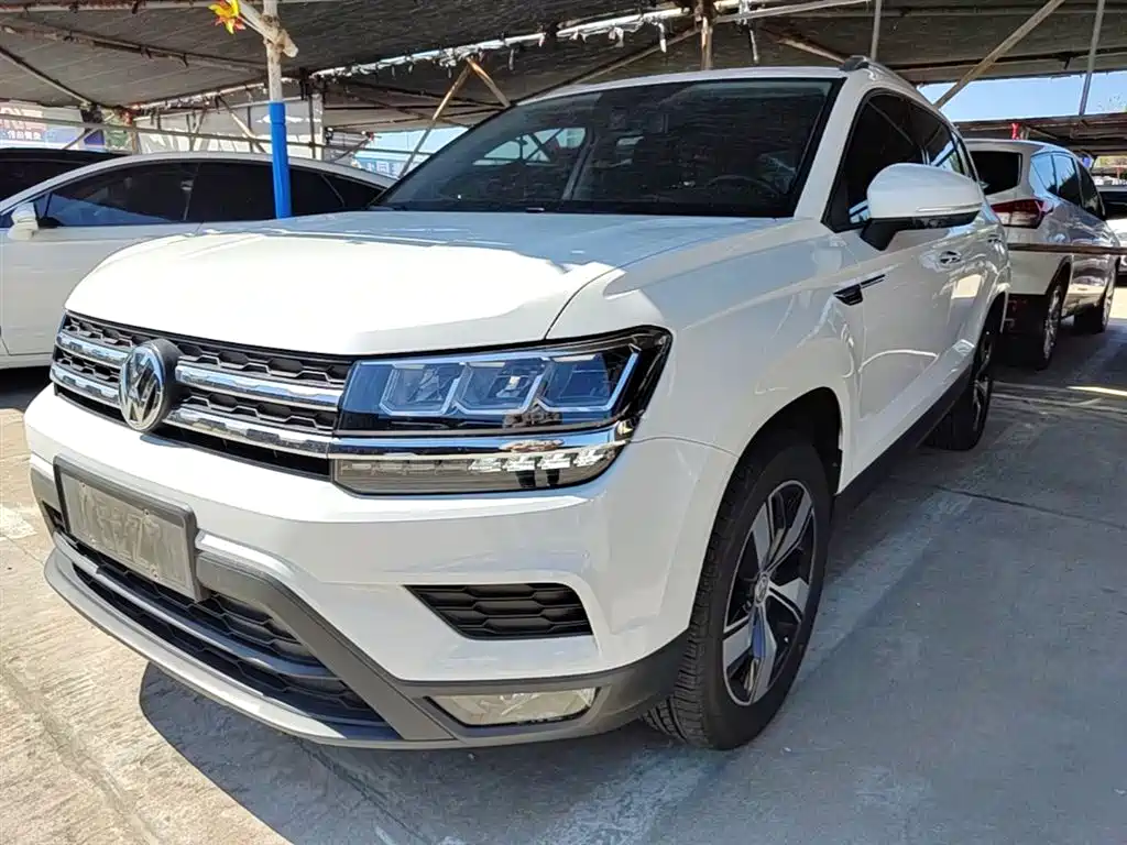 Volkswagen Tharu 2020
