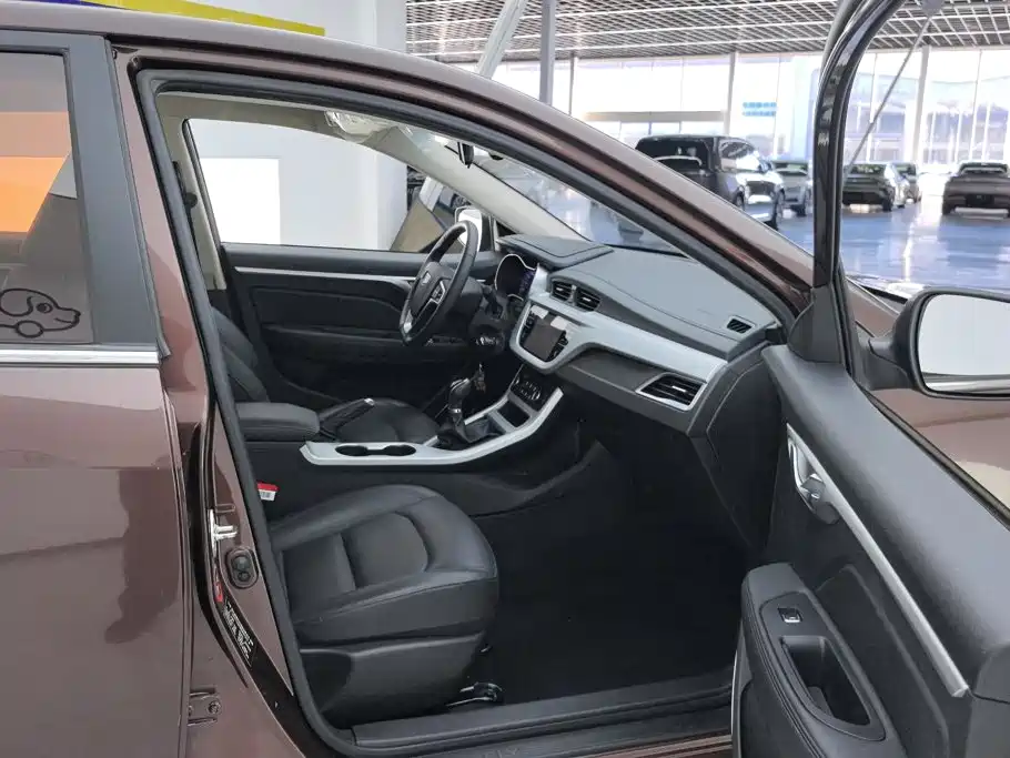 Geely Vision — миниатюра 8