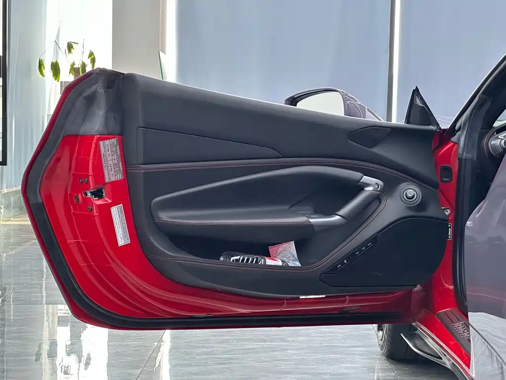 Ferrari F8 — миниатюра 18