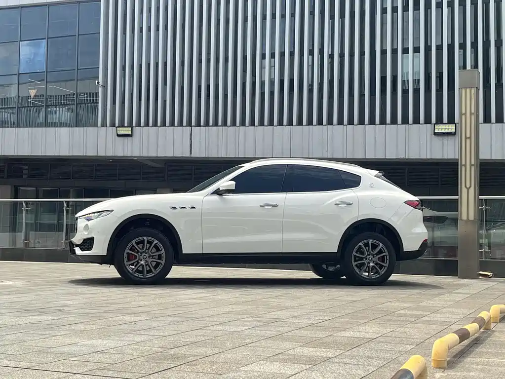 MASERATI LEVANTE
