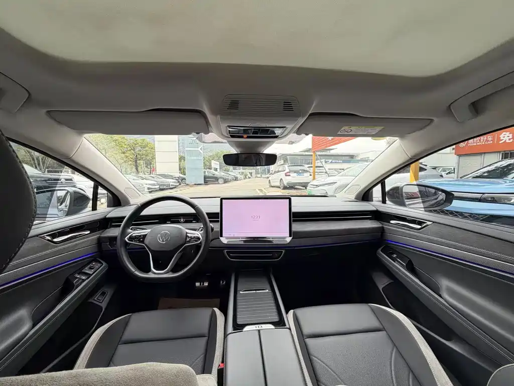 VOLKSWAGEN ID.7 VIZZION