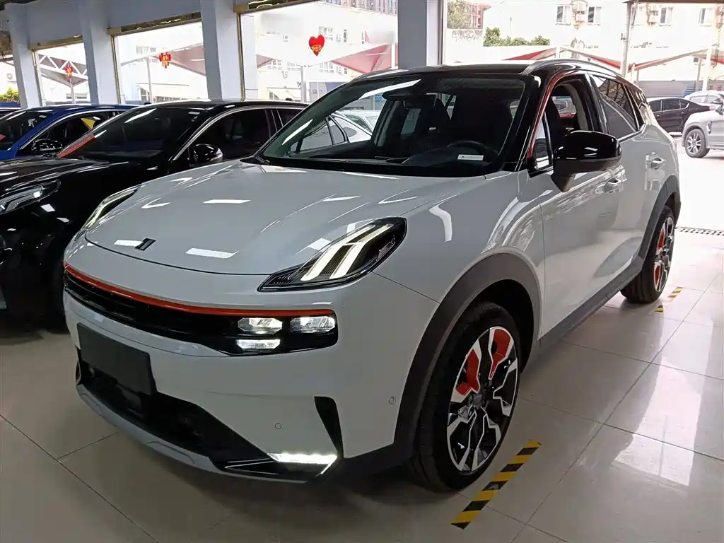 Lynk & Co 06 2022
