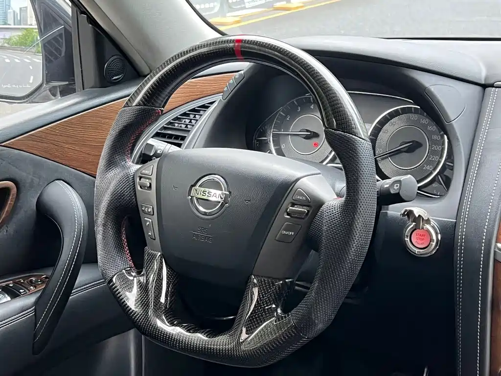 Nissan Patrol — миниатюра 15