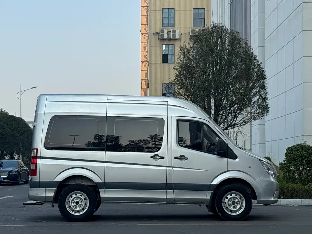 FOTON TUANO