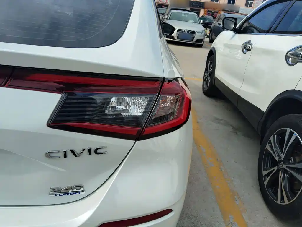 Honda Civic — миниатюра 8