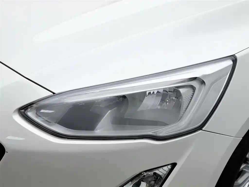 Ford Focus 2019 EcoBoost 180 AT