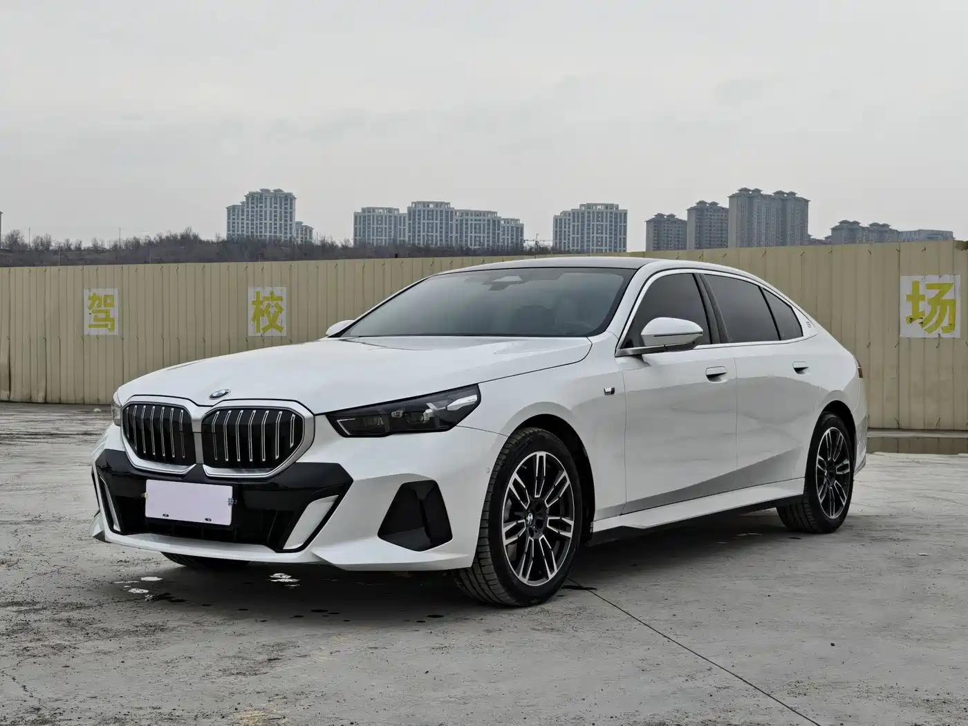 宝马5系 2024款 530Li xDrive M运动套装 2025