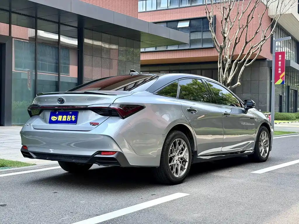 Toyota Avalon — миниатюра 6