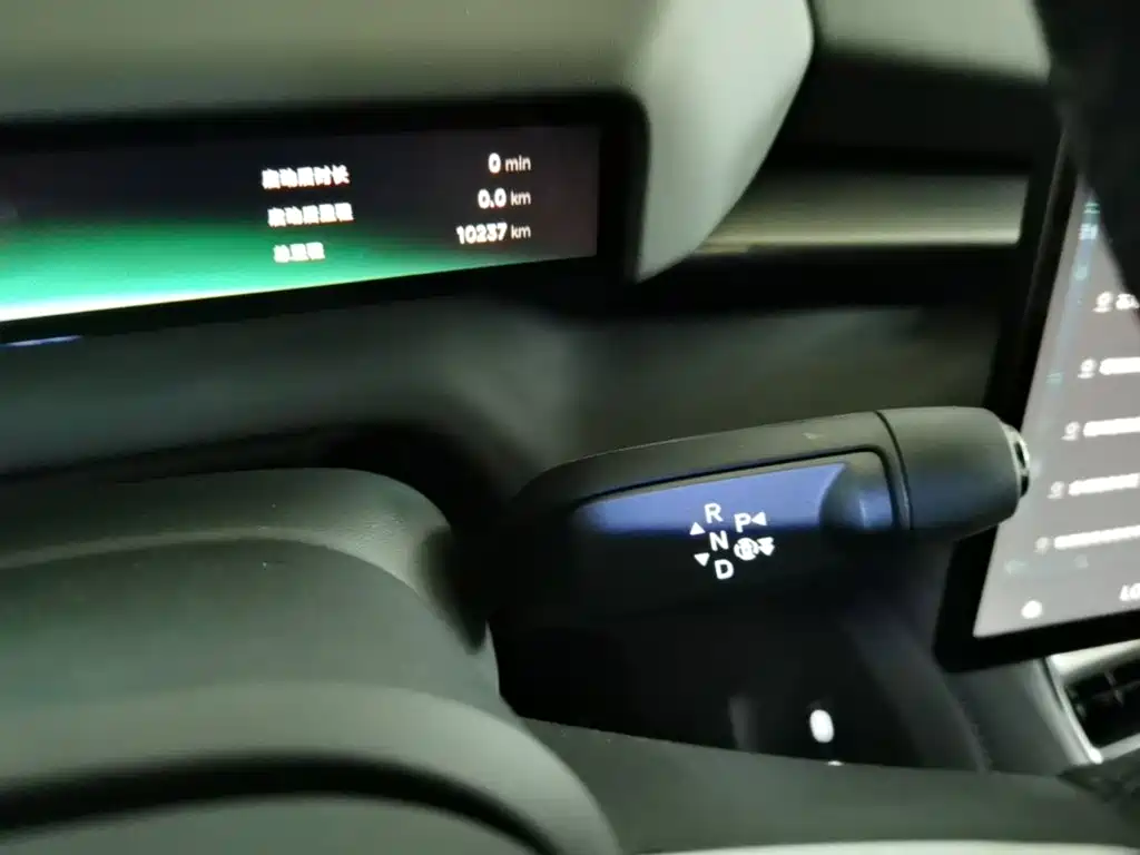 XPeng P7 — миниатюра 14
