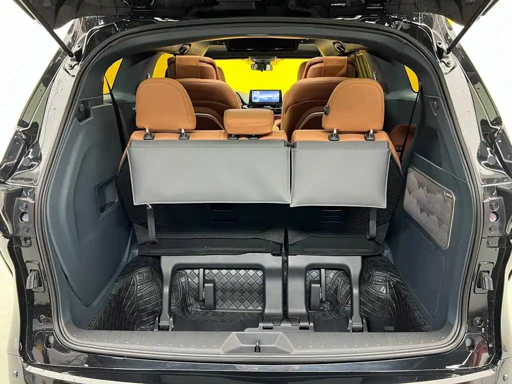 Toyota Granvia 2026 2.5L Comfort