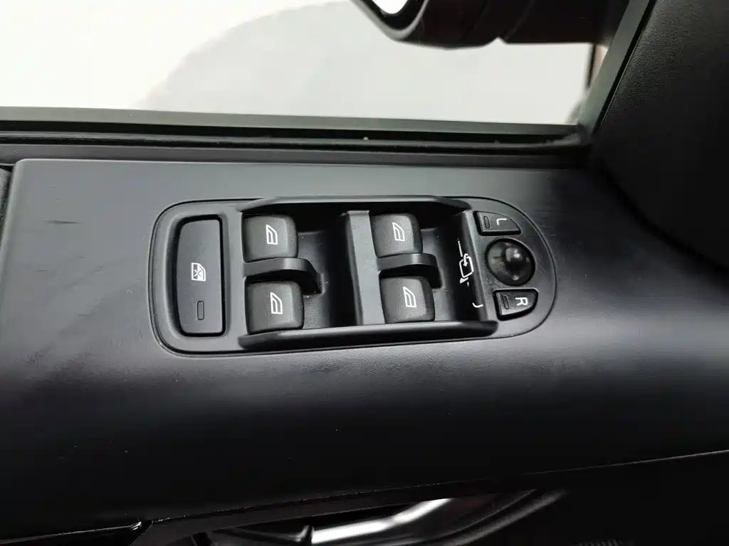 Land Rover Freelander 2 — миниатюра 9