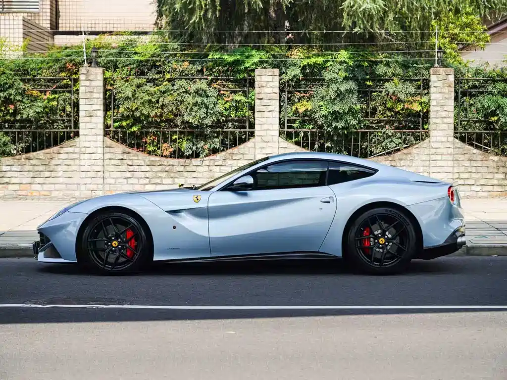 Ferrari F12berlinetta — миниатюра 2