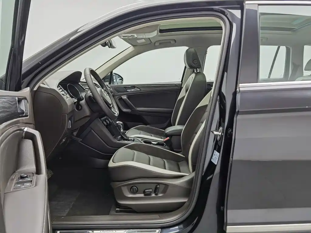 Volkswagen Tiguan L — миниатюра 10