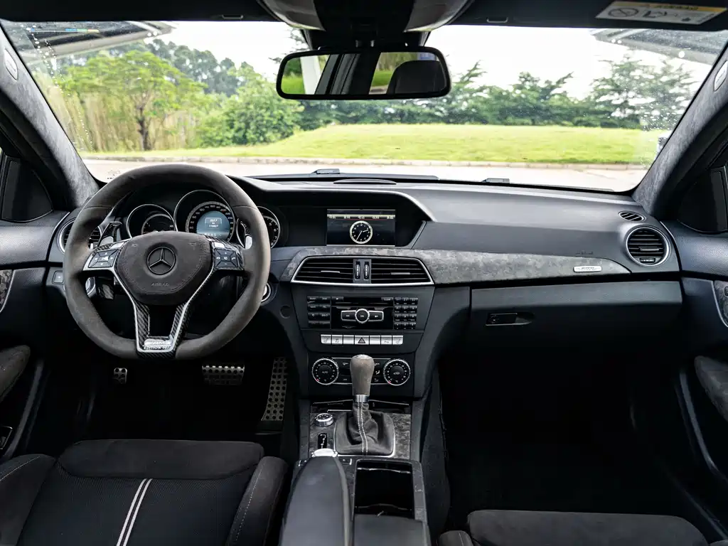 Mercedes-Benz C-Class AMG — миниатюра 13