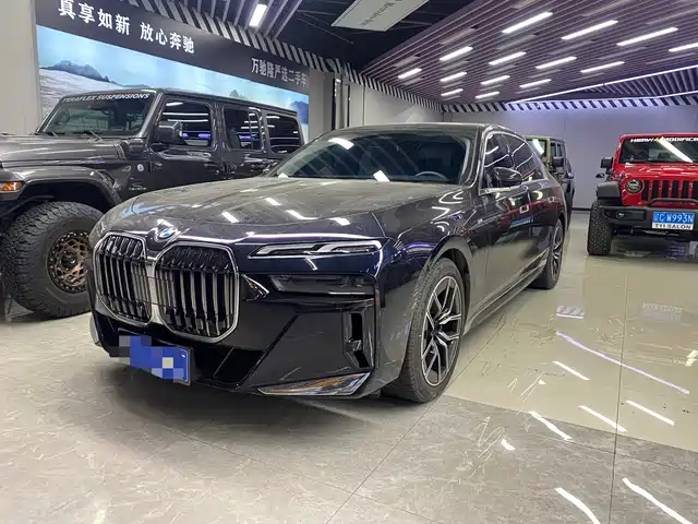 BMW 7 SERIES