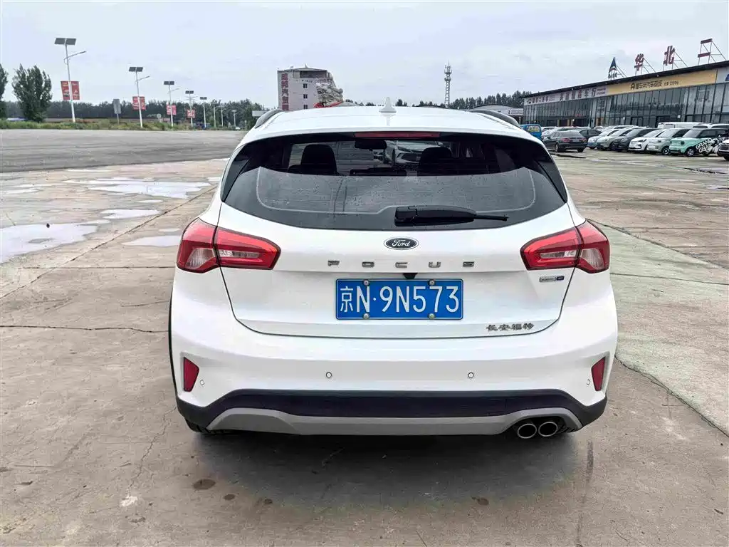 Ford Focus Active — миниатюра 8