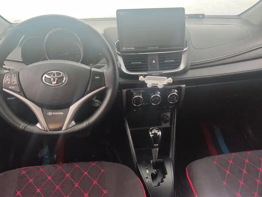 TOYOTA YARIS L ZHIXUAN