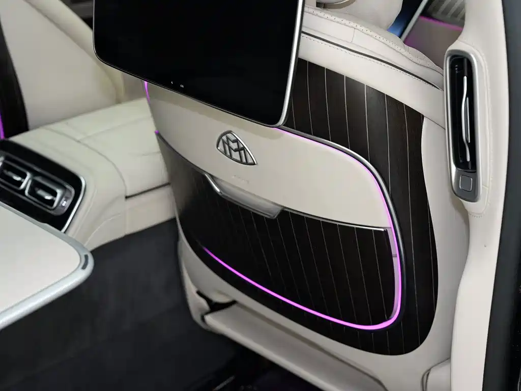 Mercedes-Benz S-Class — миниатюра 17